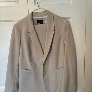 Women’s Cream Business Suit- Size 12 Blazer. Size 14 pants. Limited Brand.